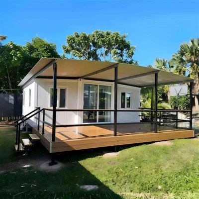 Casa moderna de contêineres expansíveis com varanda